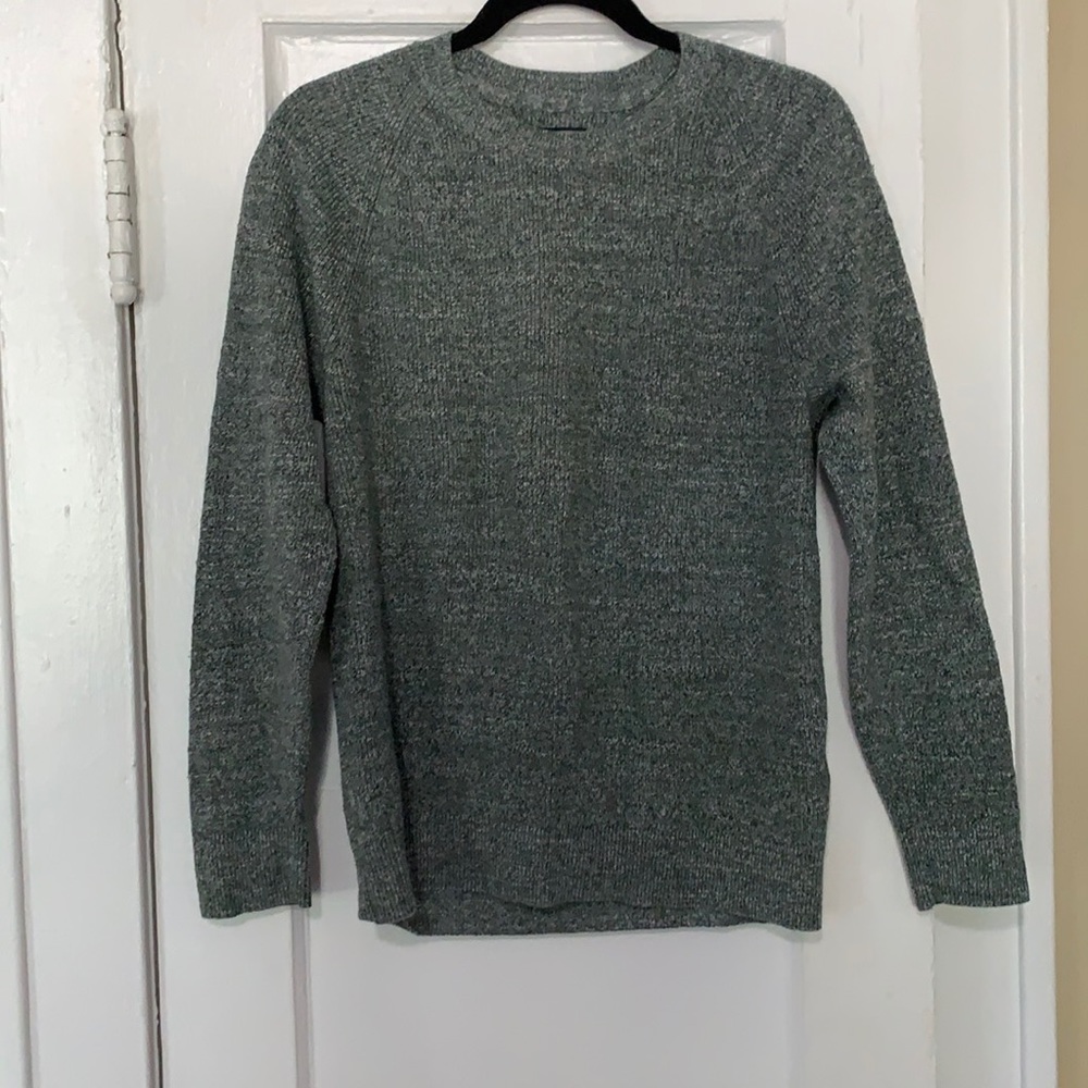 Abercrombie men’s sweater never worn